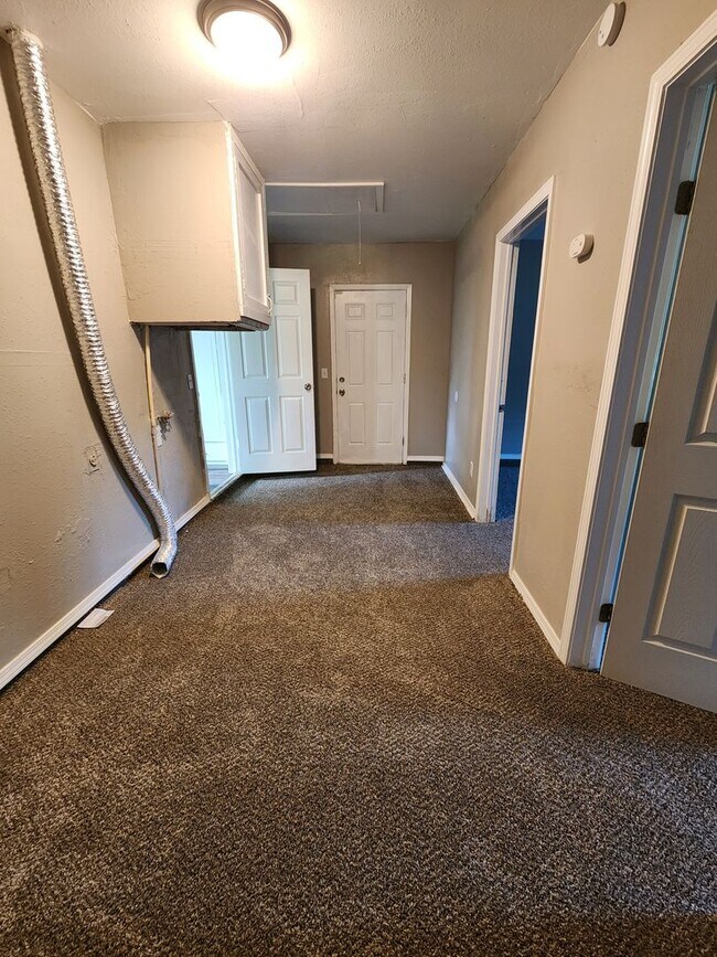 Photo - 5 Bed 1.5 Bath Home in Midwest City!