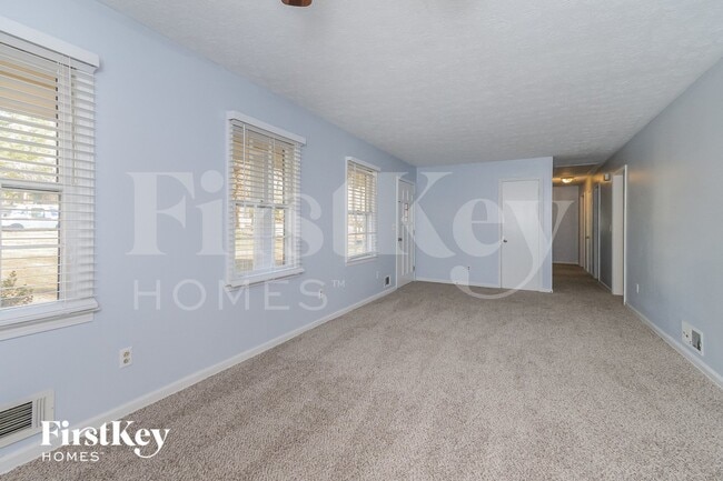 Photo - 195 King David Dr SW