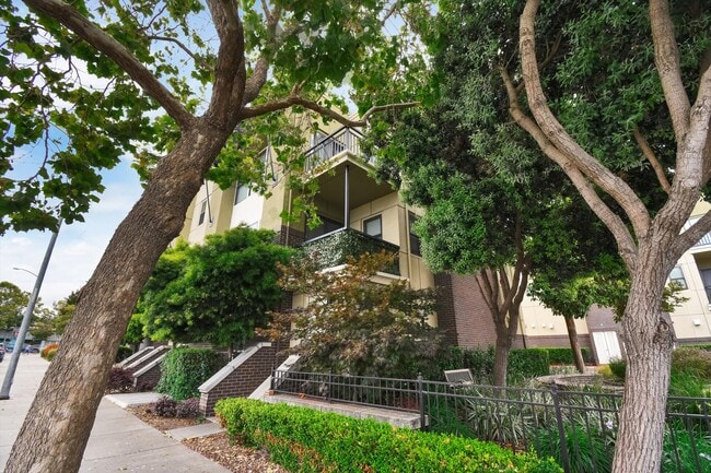 Photo - 1107 66th St