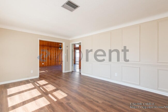 Photo - 3601 30th Ave S