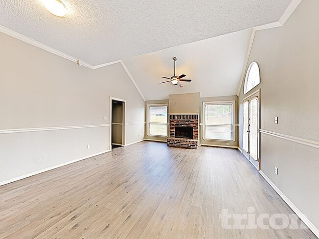 Photo - 229 Willow Creek Dr