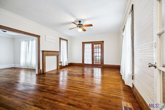 Photo - 1909 Cedardale Ave