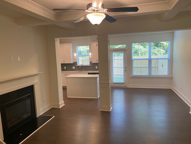 Photo - 465 Auburn Valley Way