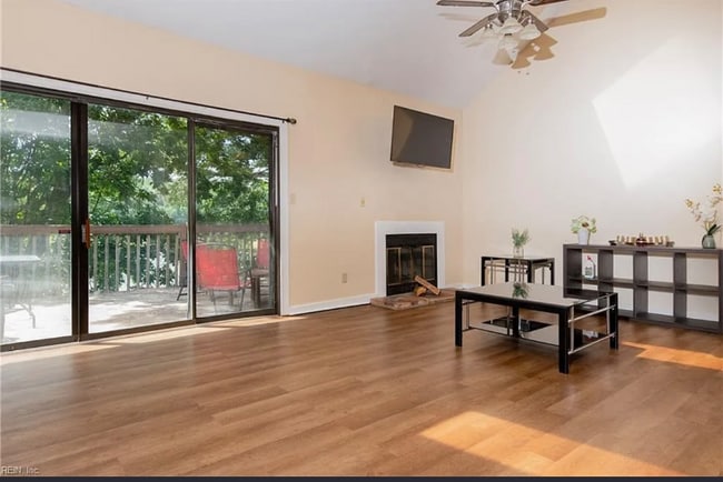 Photo - 250 Misty Point Ln