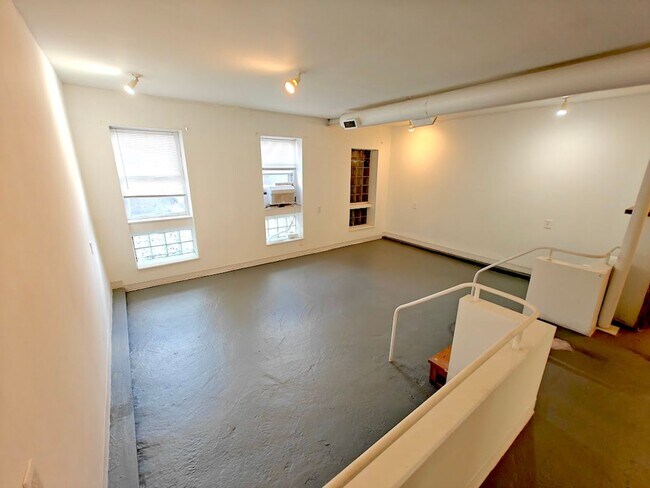 Photo - 1806-1810 S. Jefferson Unit 1810 -  G