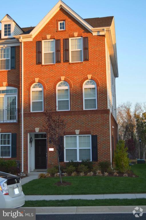Building Photo - 23078 Weybridge Square Rental
