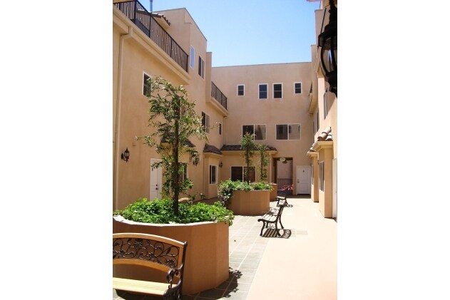 Photo - 4297 Coldwater Canyon Ave