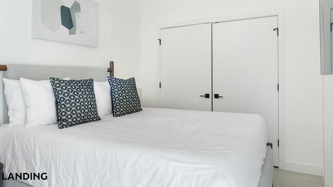 Photo - 1007 S Mint St Unidad 721