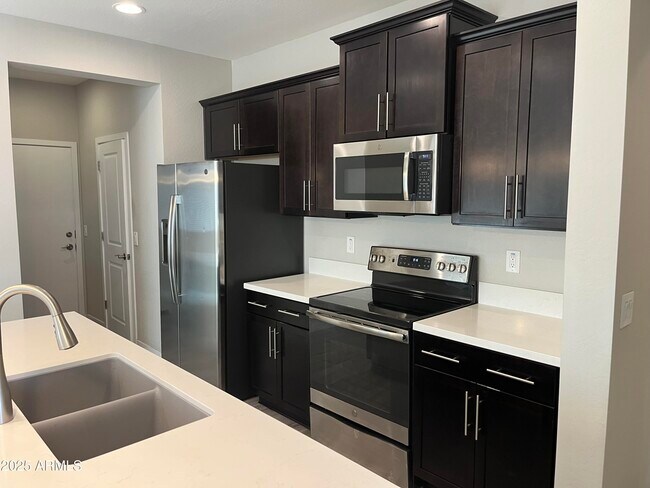 Photo - 3865 S 183rd Dr