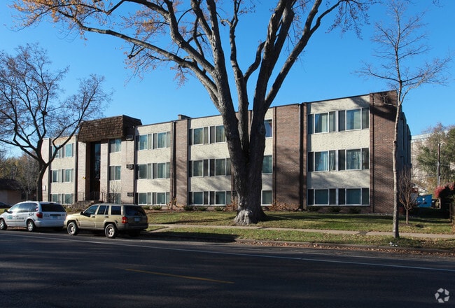 4052 Minnehaha Avenue