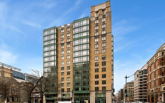 Building Photo - Bright & Spacious 2 Bed 2 Bath High-Rise C... Rental