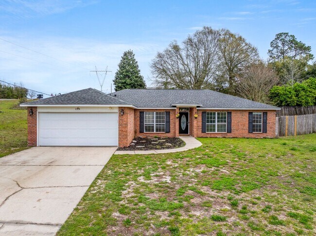 AVAILABLE- 4 Bedroom Home in South Crestview! - AVAILABLE- 4 Bedroom Home in South Crestview!