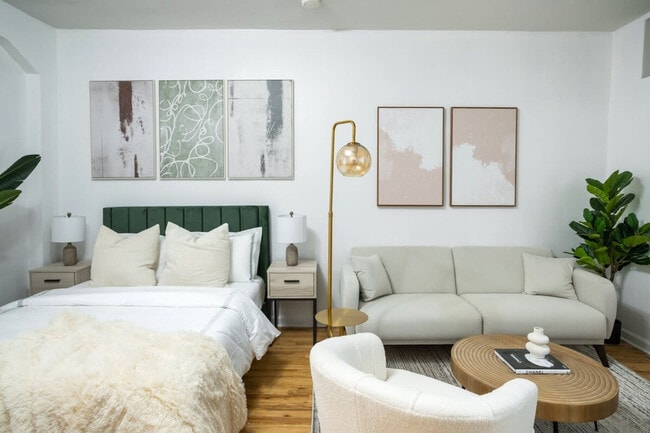 Photo - 317 W 74th St Unidad ID1021983P