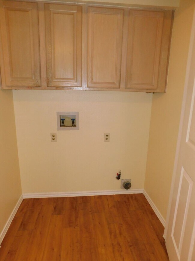 Photo - 2211 Katy Ln Unit 2211-DKATY