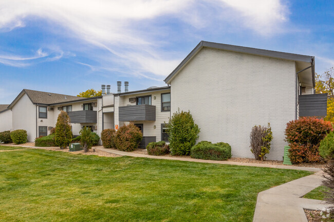 Miramar Apartments