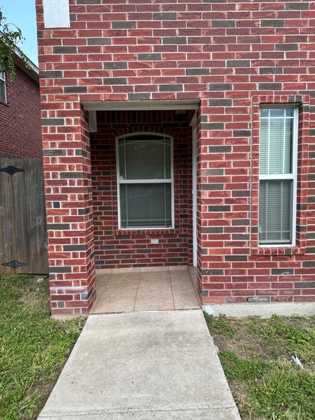 Photo - 413 S 49th St