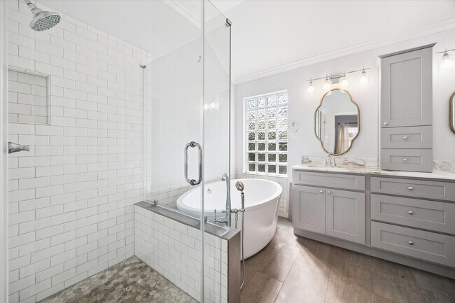 Building Photo - 4219 Gibson St