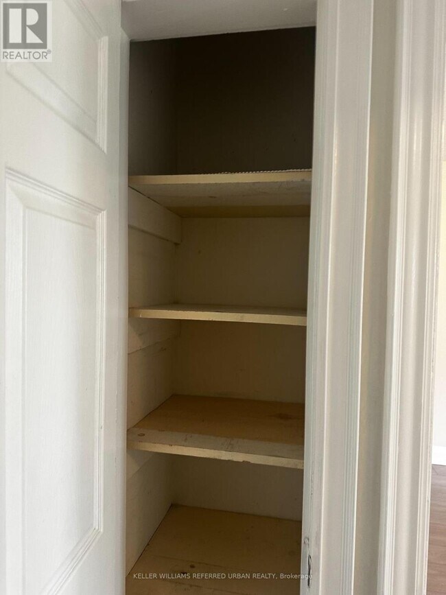 Photo - 202 Cedarvale Ave