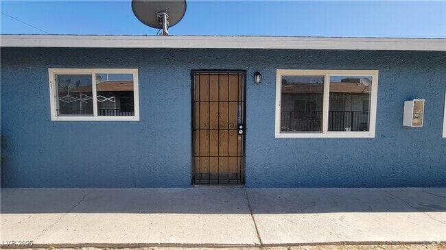 Building Photo - 1945 Cindysue St Rental