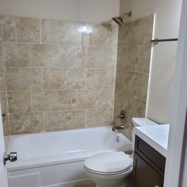 Photo - 1532 Hickory Ave