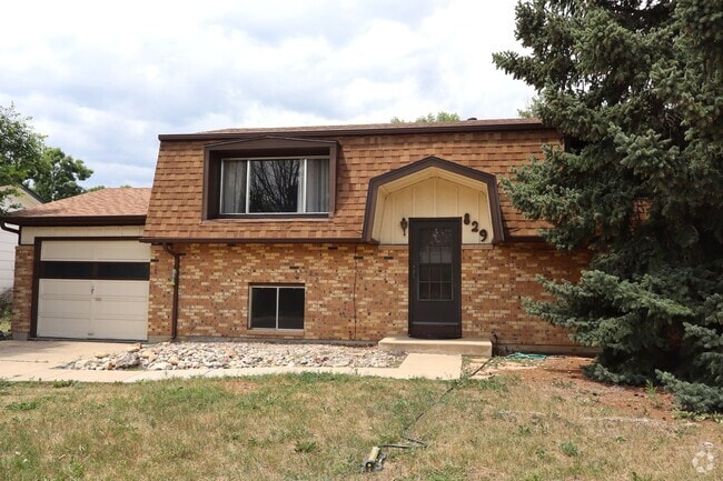 Building Photo - Charming Home Near the Foothills