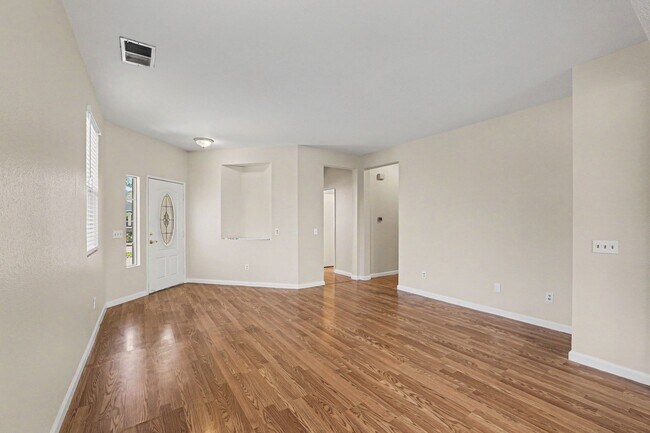 Photo - 337 Upton Pyne Dr