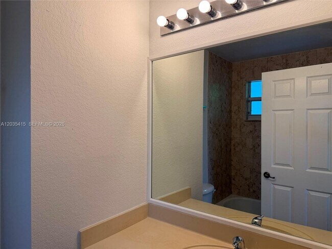 Photo - 3673 SW 5th St