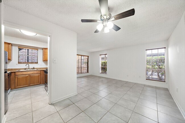 Photo - 711 Holiday Dr Unit 75