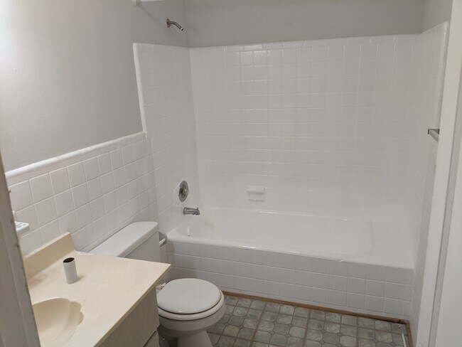 Photo - Apartments on Simmons