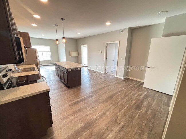 Photo - 600 8th St S Unidad 302