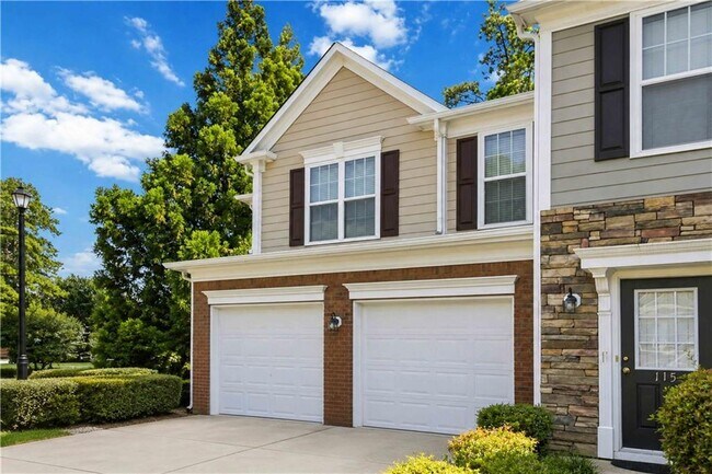 Photo - 105 Finchley Dr