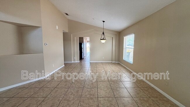 Photo - 252 Bramley Ct