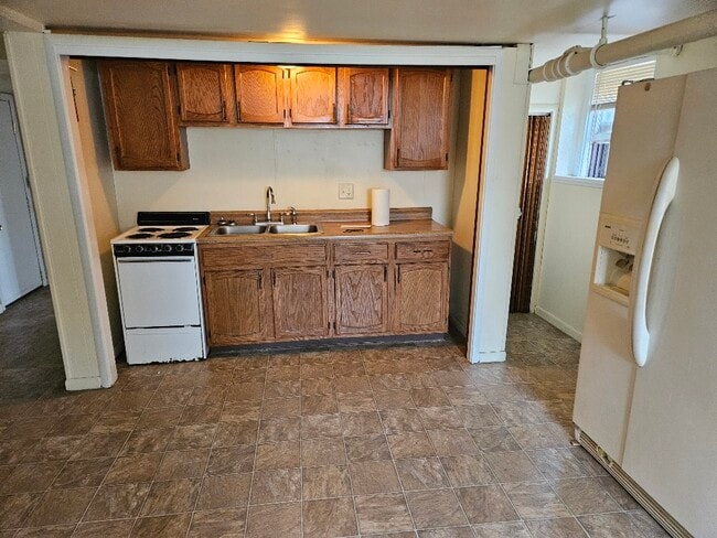 Photo - 603 W Green St