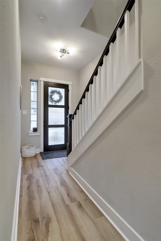 Photo - 10934 Brambling Wood Dr