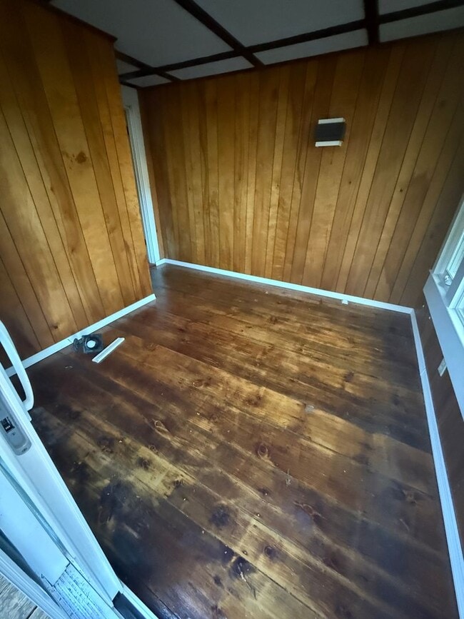 Photo - Newly renovated 2bed/1bath home in West Ya...