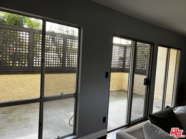 Photo - 5311 Coldwater Canyon Ave Unit C