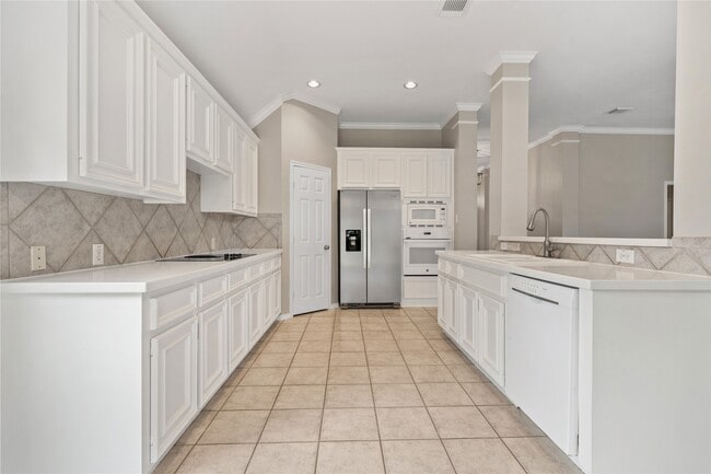 Building Photo - 8415 Trophy Pl Dr Rental