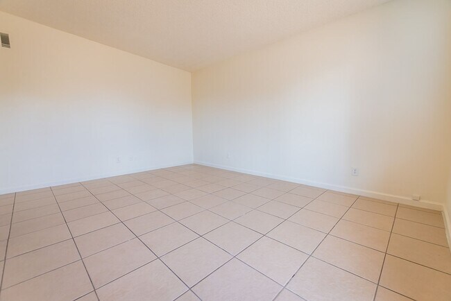 Photo - 3 Bedroom, 2 Bath Home, 1 Car Garage, Large Fenced Yard!
