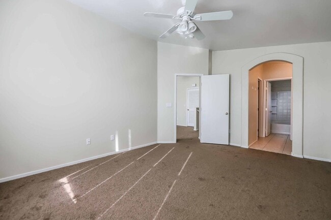 Photo - 2 BEDROOM TOWNHOUSE WITH GARAGE!