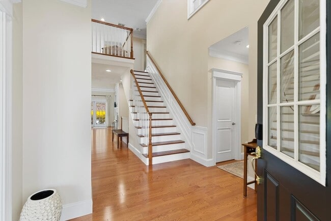 Photo - 30 Nobscot Rd Unit 2