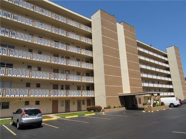 Photo - 609 NE 14th Ave Unit 706