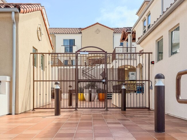 Building Photo - 44 Coronado St