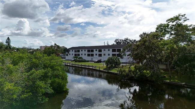 Photo - 2124 N Tamiami Trl Unit 102