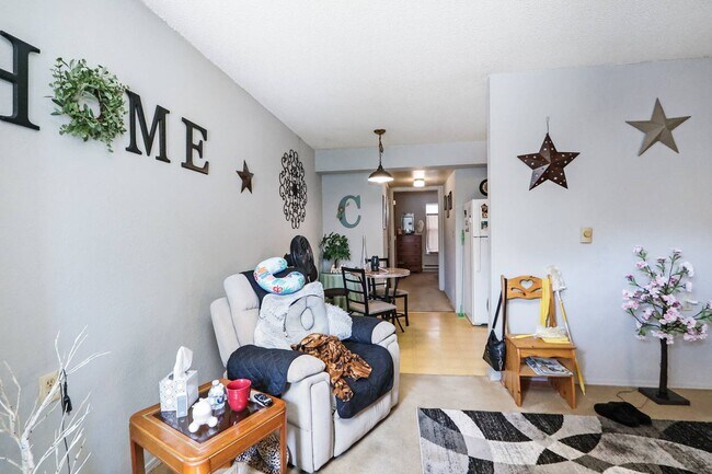 Photo - 403 S 3rd St