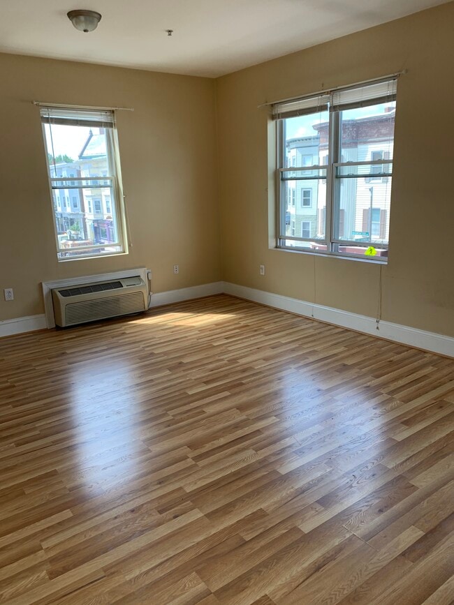 846 Dorchester Ave Unit 3