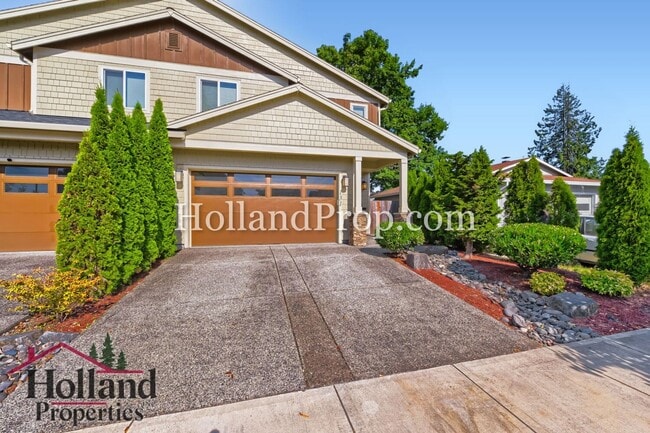 Building Photo - Beautiful 3-Bedroom Home with Fireplace, Modern Kitchen & Private Backyard in Hillsboro