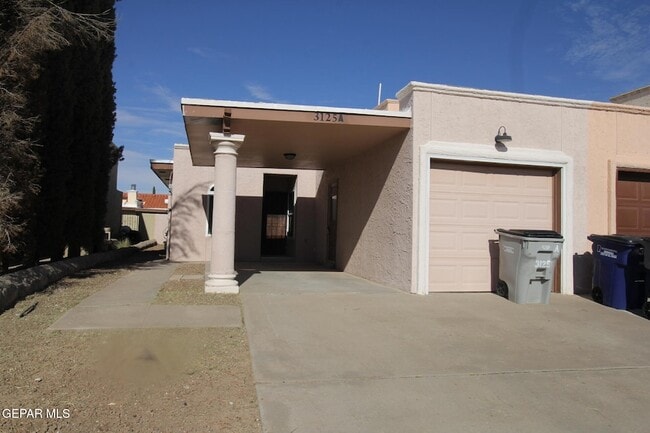 Building Photo - 3125 Wayside St Rental