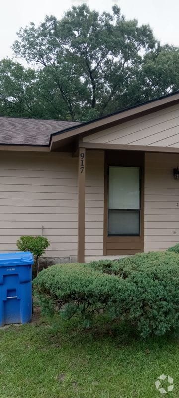 Building Photo - 917 Odom Dr Rental