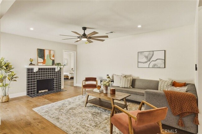 Photo - 3723 Sandgate Dr