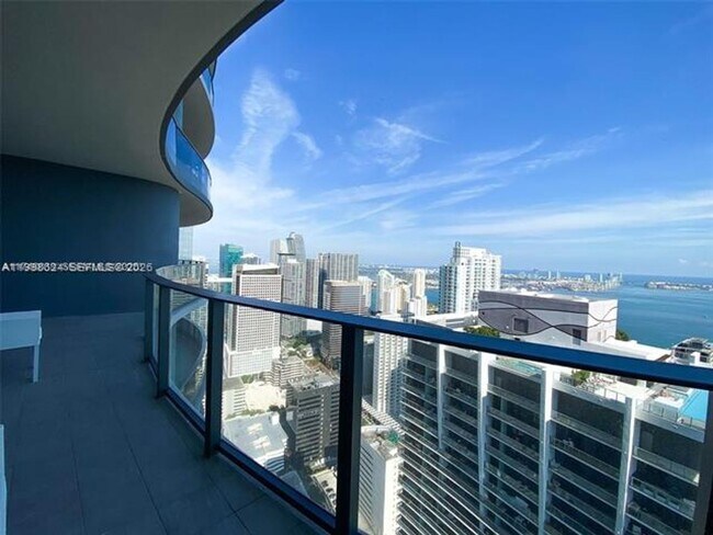Photo - 1000 Brickell Plaza Unidad 1000 Brickell Plz # PH5503